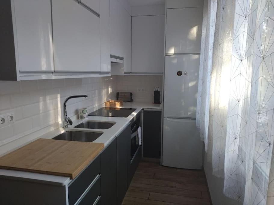 Bonito Piso Recien Reformado Con Zona De Parking Apartman Almuñécar Kültér fotó