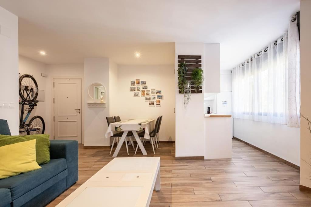 Bonito Piso Recien Reformado Con Zona De Parking Apartman Almuñécar Kültér fotó