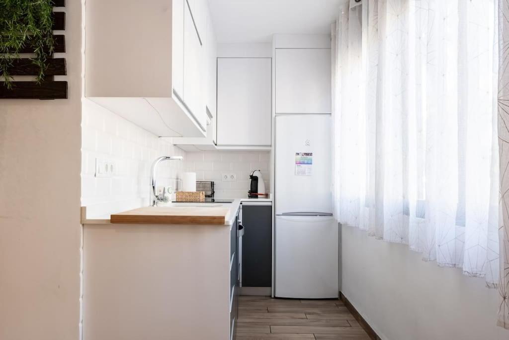 Bonito Piso Recien Reformado Con Zona De Parking Apartman Almuñécar Kültér fotó